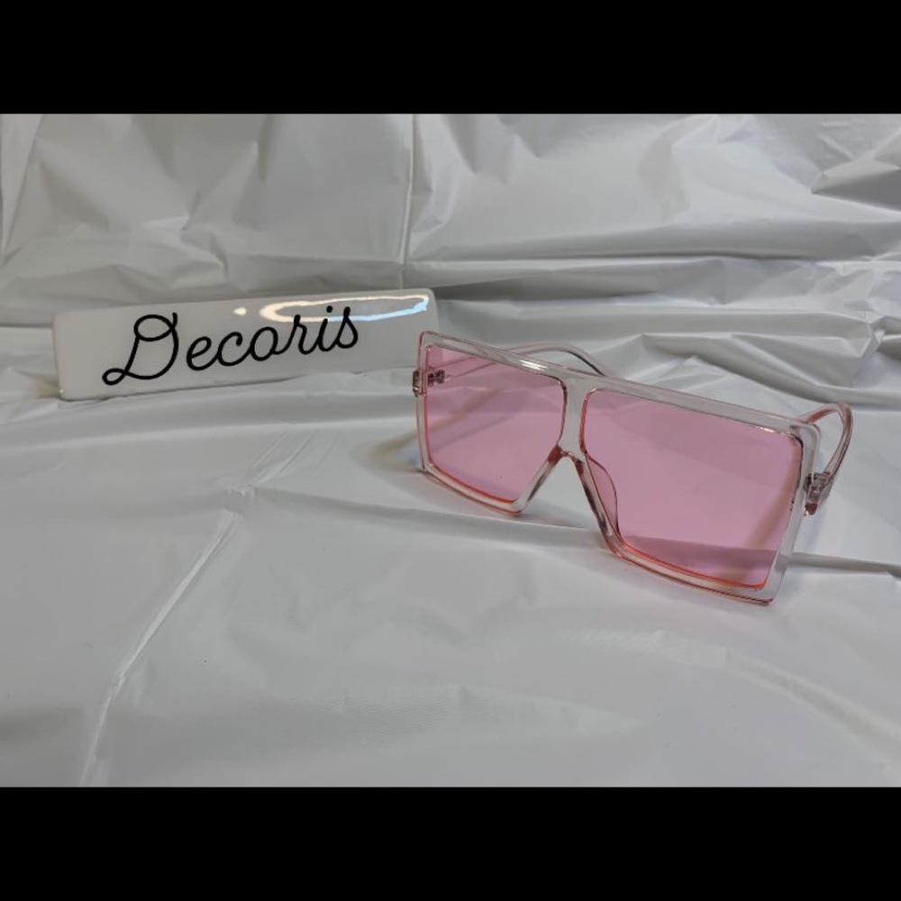 Over Sizes Sunglasses - Picture 12 of 13